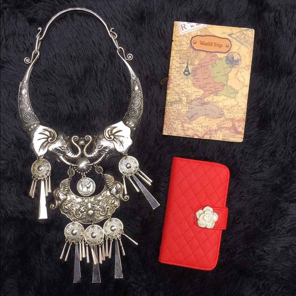 Uh-MAYzing silver statement necklace!!!